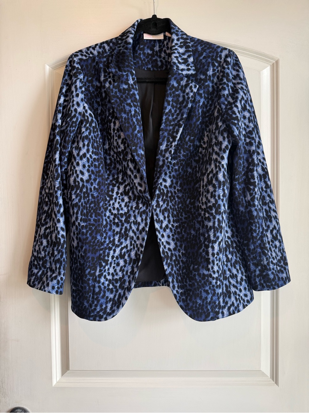 Belle by Kim Gravel Blue & Black Animal Print Blazer